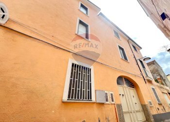 Edificio all\'aperto - Casa indipendente Via A. della Cioppa
 
13, Bellona - foto 2