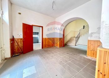 Stanza vuota - Casa indipendente Via A. della Cioppa
 
13, Bellona - foto 6