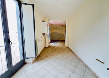 Hall / corridoio - Casa indipendente Via A. della Cioppa
 
13, Bellona - foto 17