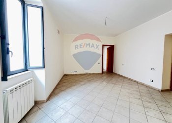 Stanza vuota - Casa indipendente Via A. della Cioppa
 
13, Bellona - foto 18