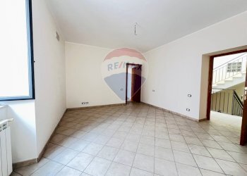 Stanza vuota - Casa indipendente Via A. della Cioppa
 
13, Bellona - foto 19