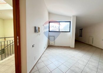 Stanza vuota - Casa indipendente Via A. della Cioppa
 
13, Bellona - foto 41