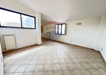 Stanza vuota - Casa indipendente Via A. della Cioppa
 
13, Bellona - foto 42