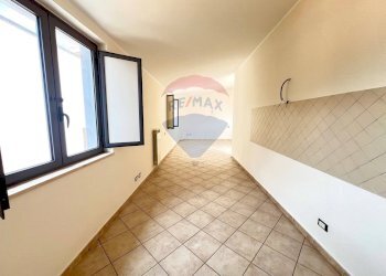 Hall / corridoio - Casa indipendente Via A. della Cioppa
 
13, Bellona - foto 46