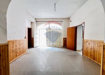 Hall / corridoio - Casa indipendente Via A. della Cioppa
 
13, Bellona - foto 67