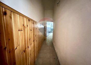 Hall / corridoio - Casa indipendente Via A. della Cioppa
 
13, Bellona - foto 70