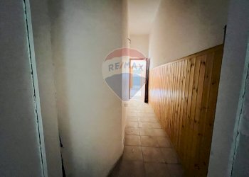 Hall / corridoio - Casa indipendente Via A. della Cioppa
 
13, Bellona - foto 72