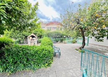 Giardino - Villa Via Tufo
 
6, Vitulazio - foto 79