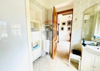 Bagno - Villa Via Tufo
 
6, Vitulazio - foto 30