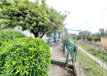 Giardino - Villa Via Tufo
 
6, Vitulazio - foto 121