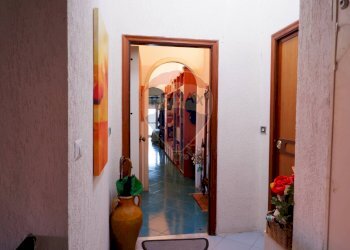 Hall / corridoio - Trilocale Via JOHN ANDREW GRAEFER PIAZZA PITESTI
 
2, Caserta - foto 10