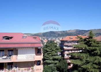 Edificio all\'aperto - Trilocale Via JOHN ANDREW GRAEFER PIAZZA PITESTI
 
2, Caserta - foto 29