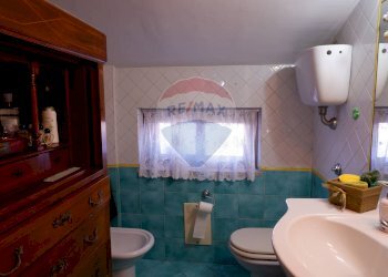 Bagno - Trilocale Via JOHN ANDREW GRAEFER PIAZZA PITESTI
 
2, Caserta - foto 32