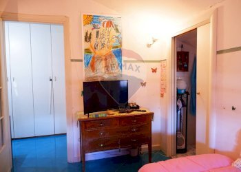 Camera / camera da letto - Trilocale Via JOHN ANDREW GRAEFER PIAZZA PITESTI
 
2, Caserta - foto 35