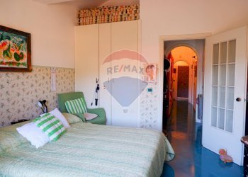 Camera / camera da letto - Trilocale Via JOHN ANDREW GRAEFER PIAZZA PITESTI
 
2, Caserta - foto 38