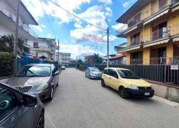 Edificio all\'aperto - Semi-detached Villa Via Guglielmo Stendardo
 
3, Sparanise - photo 49