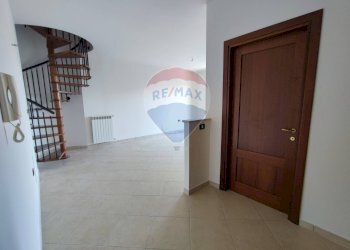 salone - Semi-detached Villa Via Guglielmo Stendardo
 
3, Sparanise - photo 7