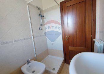 Bagno - Semi-detached Villa Via Guglielmo Stendardo
 
3, Sparanise - photo 24