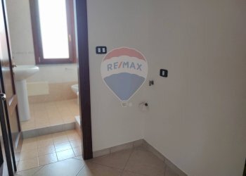 Stanza vuota - Semi-detached Villa Via Guglielmo Stendardo
 
3, Sparanise - photo 25