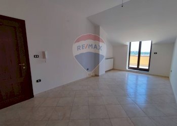 Stanza vuota - Semi-detached Villa Via Guglielmo Stendardo
 
3, Sparanise - photo 29