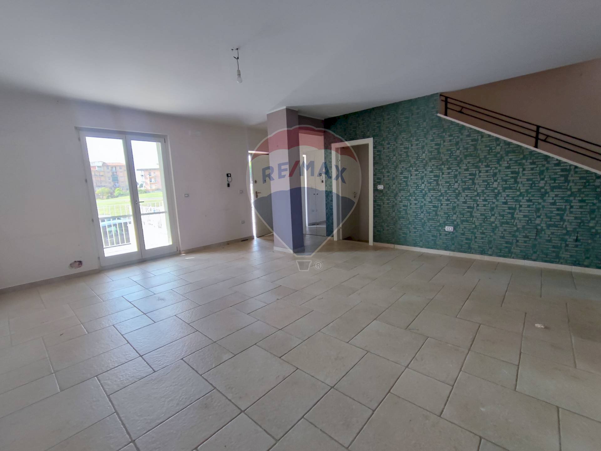 Salone - Terraced Villa Via del Lazzaretto
 
15, Sparanise - photo 1