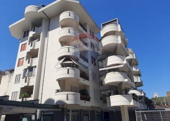 Edificio all\'aperto - Attico Piazza Aldo Moro
 
26, Caserta - foto 2