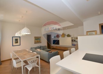 Sala da pranzo - Quadrilocale vico Isonzo
 
1, Alassio - foto 3