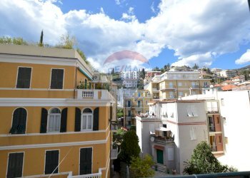 Edificio all\'aperto - Quadrilocale vico Isonzo
 
1, Alassio - foto 8