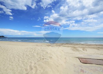 Vista dell\'acqua - Quadrilocale vico Isonzo
 
1, Alassio - foto 22