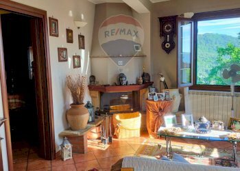 Soggiorno - Casa indipendente Frazione Dani, Testico - foto 8