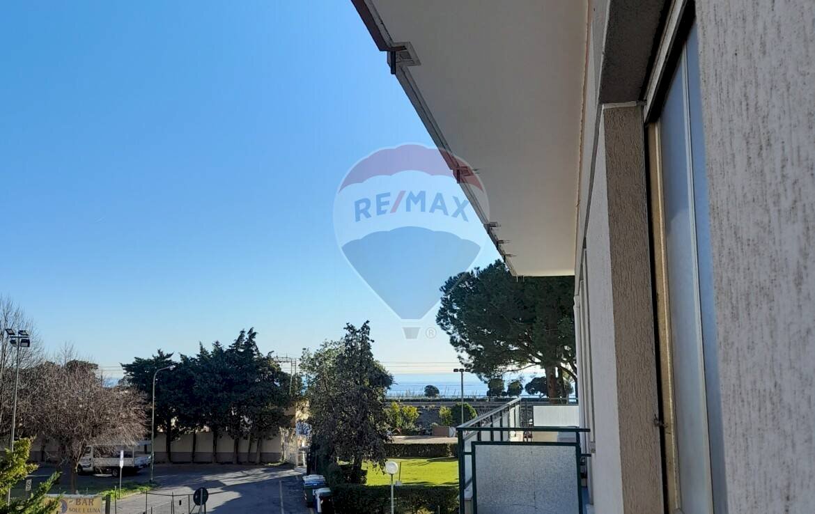 Balcone - Trilocale Via Piazza della Pace
snc, Borghetto Santo Spirito - foto 3