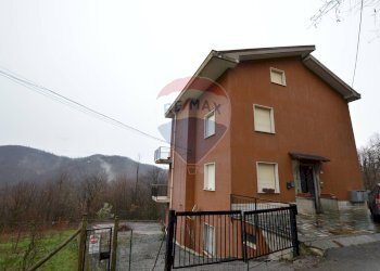 Casa all\'aperto - Quadrilocale via Comunale
 
10, Mallare - foto 1