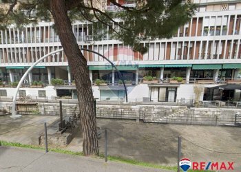 Edificio all\'aperto - Ufficio GALLERIA DELLE PORTE CONTARINE
 
4, Padova - foto 3