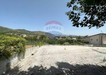 Vista delle montagne - Terreno edificabile Via S.Andrea
 
1, Scoppito - foto 9