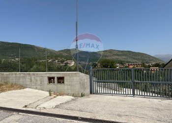 Vista delle montagne - Terreno edificabile Via S.Andrea
 
1, Scoppito - foto 11