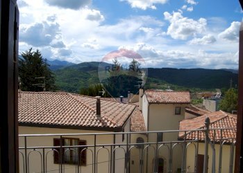 Casa all\'aperto - Casa indipendente Piazza Vittorio Emanuele III
 
8, Barete - foto 12