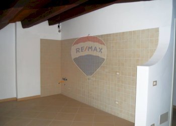 Stanza vuota - Casa indipendente Piazza Vittorio Emanuele III
 
8, Barete - foto 24