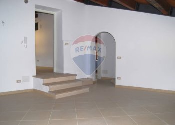 Stanza vuota - Casa indipendente Piazza Vittorio Emanuele III
 
8, Barete - foto 26