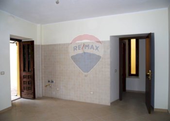 Stanza vuota - Casa indipendente Piazza Vittorio Emanuele III
 
8, Barete - foto 33