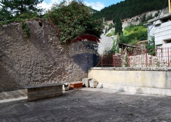 Non correlato - Casa indipendente Piazza Vittorio Emanuele III
 
8, Barete - foto 34