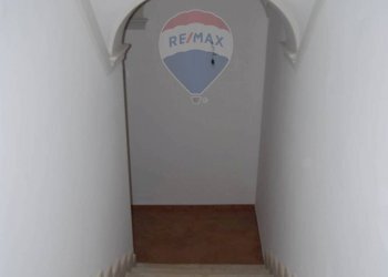 Scale - Casa indipendente Piazza Vittorio Emanuele III
 
8, Barete - foto 41