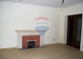 Stanza vuota - Casa indipendente Piazza Vittorio Emanuele III
 
8, Barete - foto 44