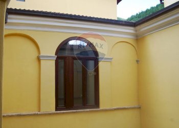 Casa all\'aperto - Casa indipendente Piazza Vittorio Emanuele III
 
8, Barete - foto 52