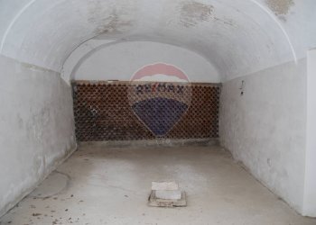 Stanza vuota - Casa indipendente Piazza Vittorio Emanuele III
 
8, Barete - foto 65