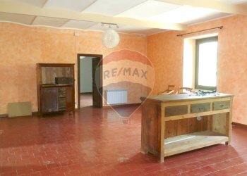 Hall / corridoio - Rustic Via Picente
 
12, Barete - photo 3