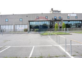 Foto - Capannone via enrico fermi
 
6, Grassobbio - foto 1