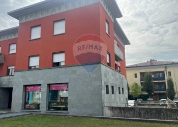 Edificio all\'aperto - Negozio VIA ALESSANDRO MANZONI
 
5, Montello - foto 2