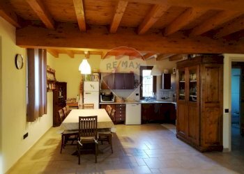 Cucina - Casa indipendente via costa san gallo
 
8, San Giovanni Bianco - foto 1