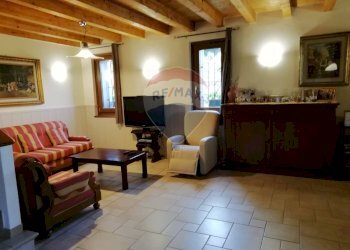 Soggiorno - Casa indipendente via costa san gallo
 
8, San Giovanni Bianco - foto 4