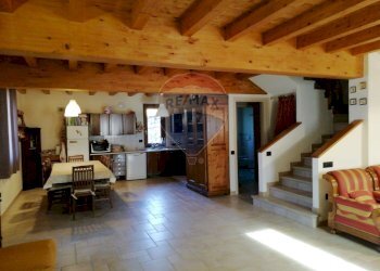 Sala da pranzo - Casa indipendente via costa san gallo
 
8, San Giovanni Bianco - foto 6